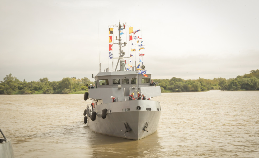 ARS entrega a la Armada Argentina Lanchas de Instrucción de Cadetes y compuerta para Puerto Belgrano