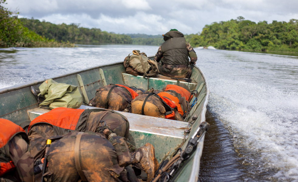 El Mando de Operaciones Especiales se adiestra en combate en la selva en la Guayana Francesa