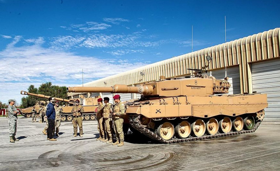 El Ejército de Chile presenta al subsecretario Montero los Leopard 2A4, M109, Marder 1A3 y Leguan