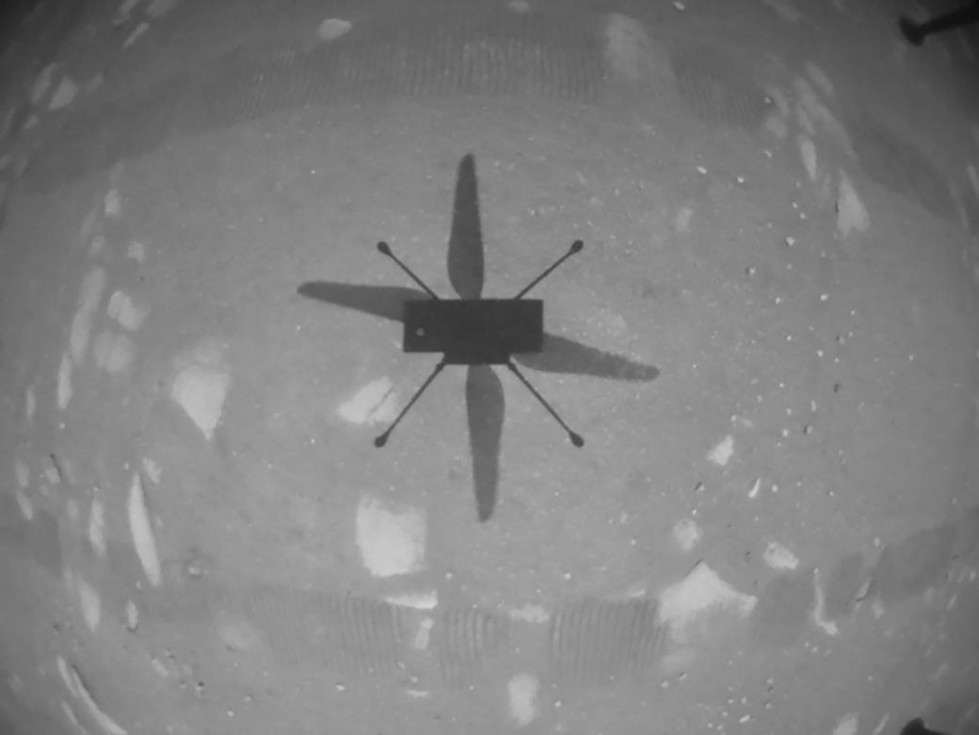 Primer vuelo de Ingenuity en Marte.