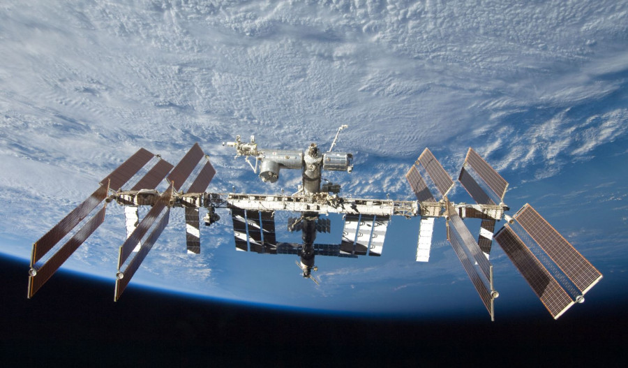 ISS.