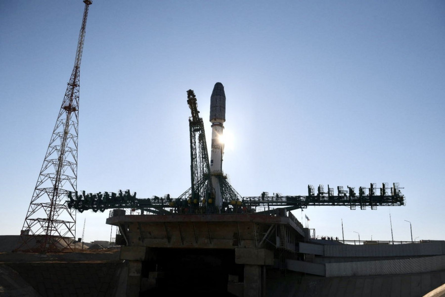 Puesta en vertical del Soyuz. Foto Baikonur.