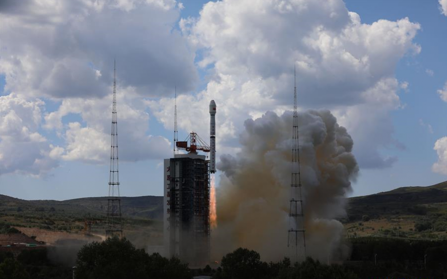 Lanzamiento del satélite Gaofen-11 02 a bordo del cohete Long march-4B. Foto Xinhua