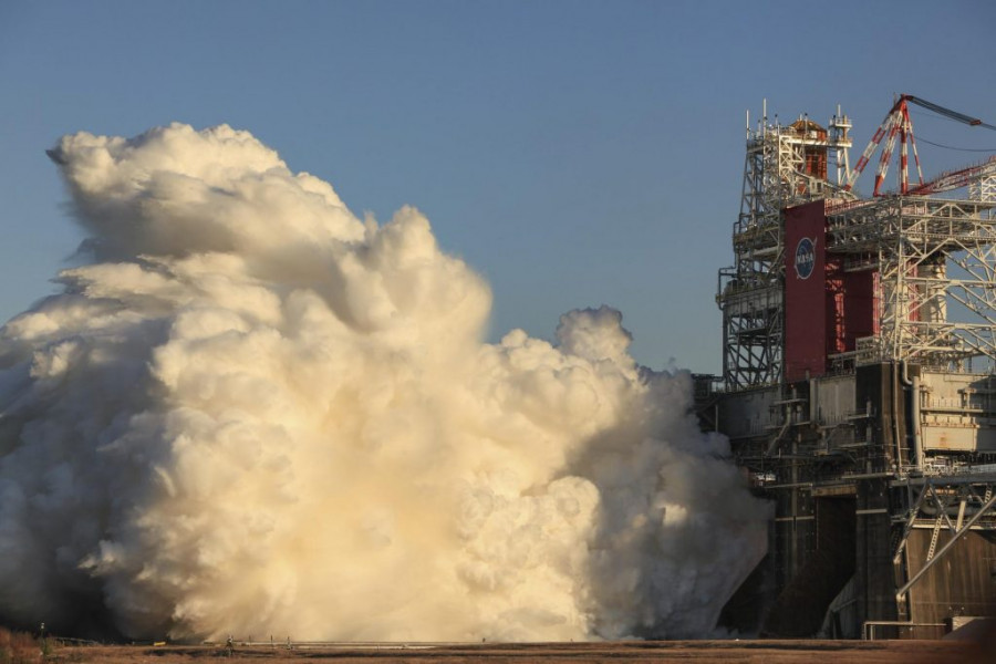 Prueba de fuego caliente a los motores del SLS. Foto NASA