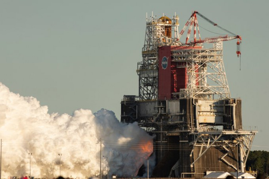Prueba caliente a los motores del SLS. Foto NASA
