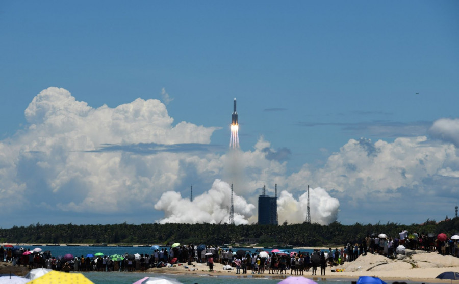 Lanzamiento de la sonda Tianwen-1 a bordo de un cohete Long March 5 el pasado julio. Foto Xinhua