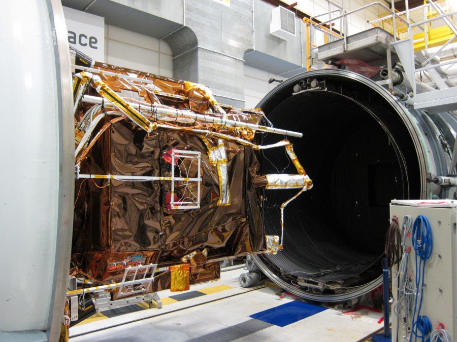 Pléiades Neo sometido a pruebas ambientales. Foto Airbus