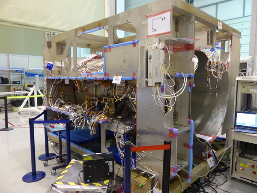 JUICE engineering model 20181205 2 600w