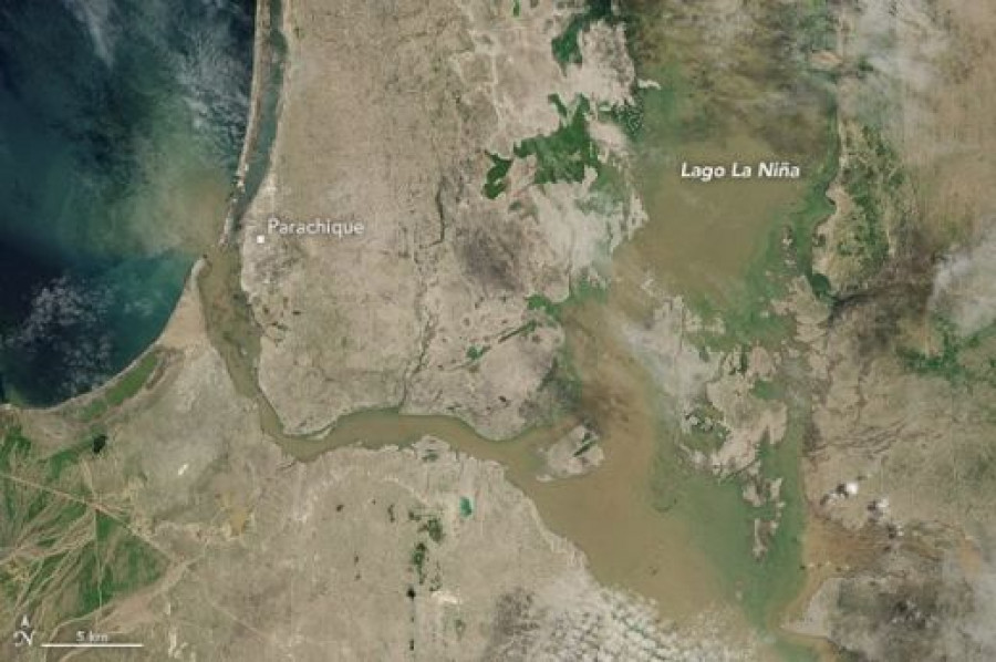 Imagen satelital sobre inundaciones en la costa norte del Perú en 2017. Foto Unoosa.