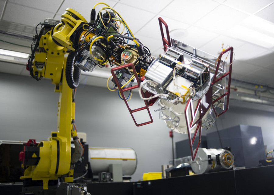 Darpa raytheon satellite