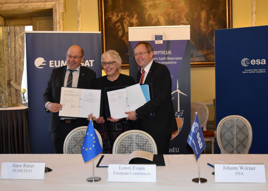Signatures add to ESA s resources for Copernicus