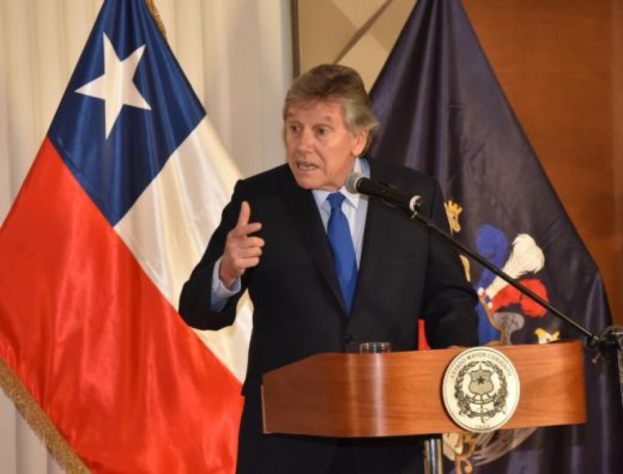 El ministro de Defensa Nacional de Chile, Alberto Espina, en su exposición de la Cuenta Pública. Foto PDI