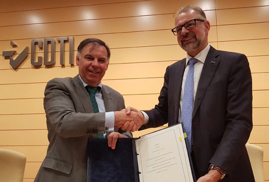 Firma del acuerdo. Foto CDTI.
