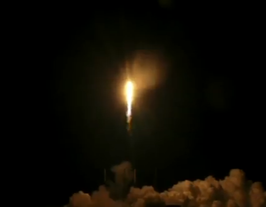 Spx15 Dragon lift off
