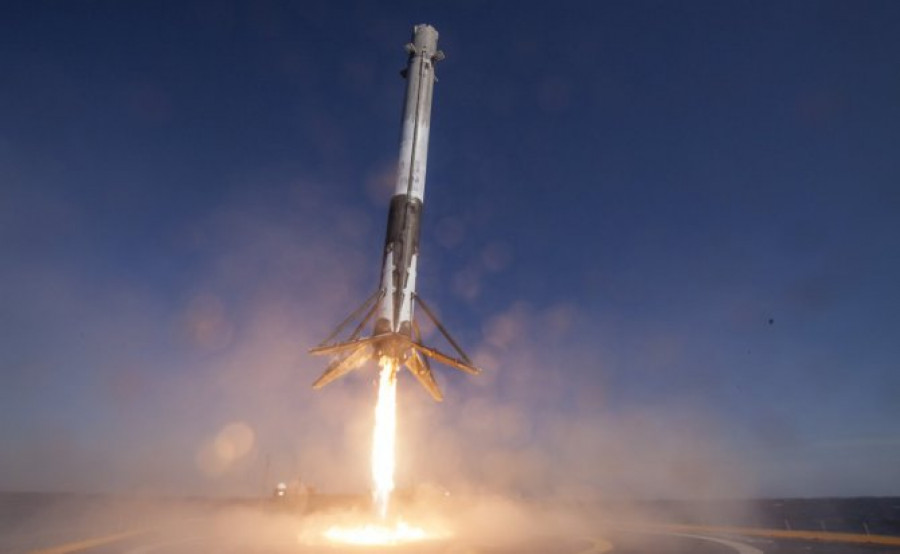 Spacex falcon 9 rocket landing on drone ship 1
