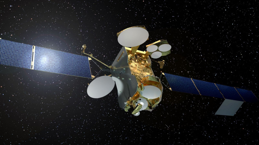 EUTELSAT 172B Copyright Airbus Defence and Space SAS 1