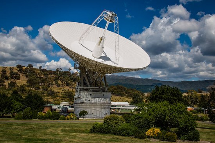 Canberra deep space communicat