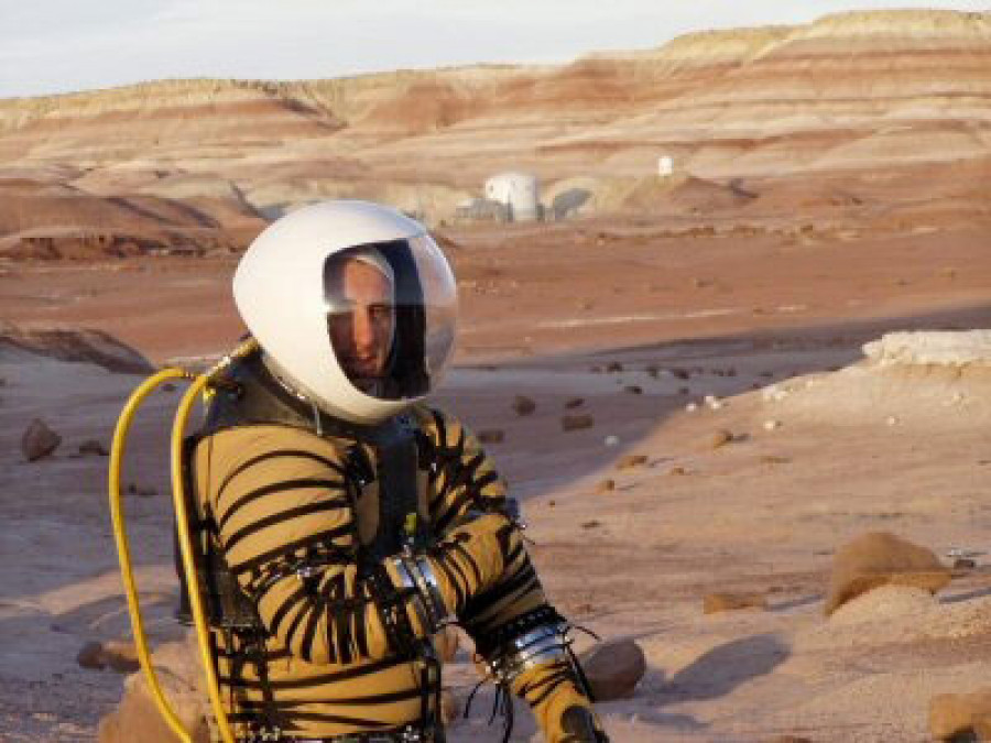 Traje espacial pablo de leon