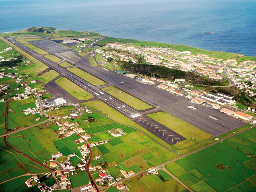 Lajes Air Base 2009