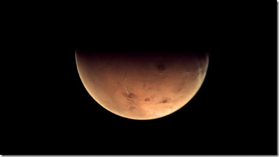 First data via malarguee station mars as seen by vmc fullwidth