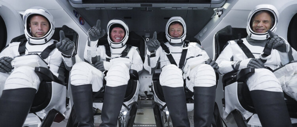 De izquierda a derecha Mark Pathy, Larry Connor, Miguel López-Alegría, y Eytan Stibbe. Fuente SpaceX