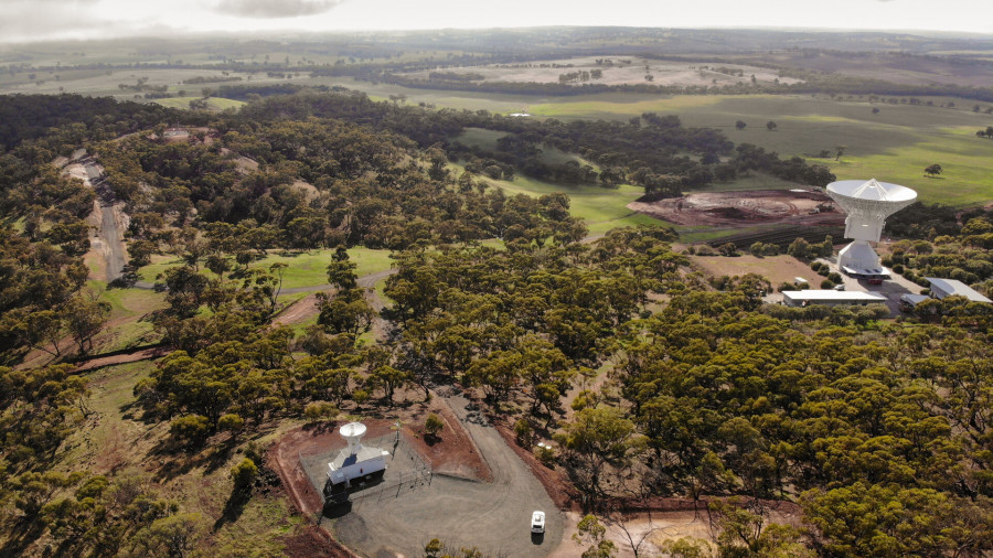 ESA s NNO1 and NNO2 antennas in New Norcia pillars