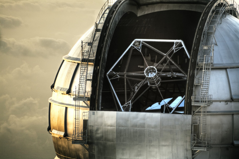 Gran Telescopio Canarias telescope pillars