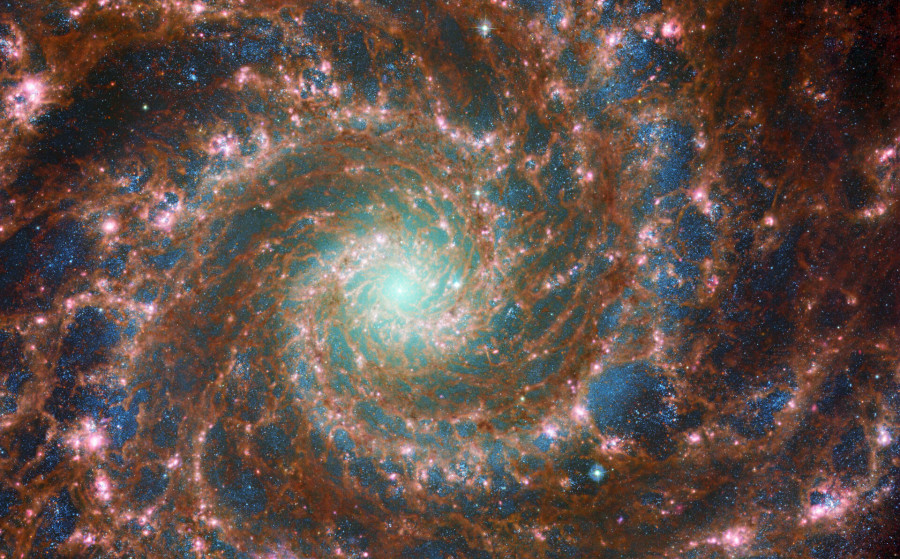 Phantom Galaxy across the spectrum pillars