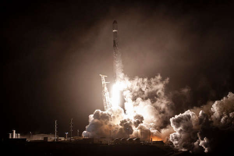 Lanzamiento de la misión DART [NASA vía GASS:UAV]]