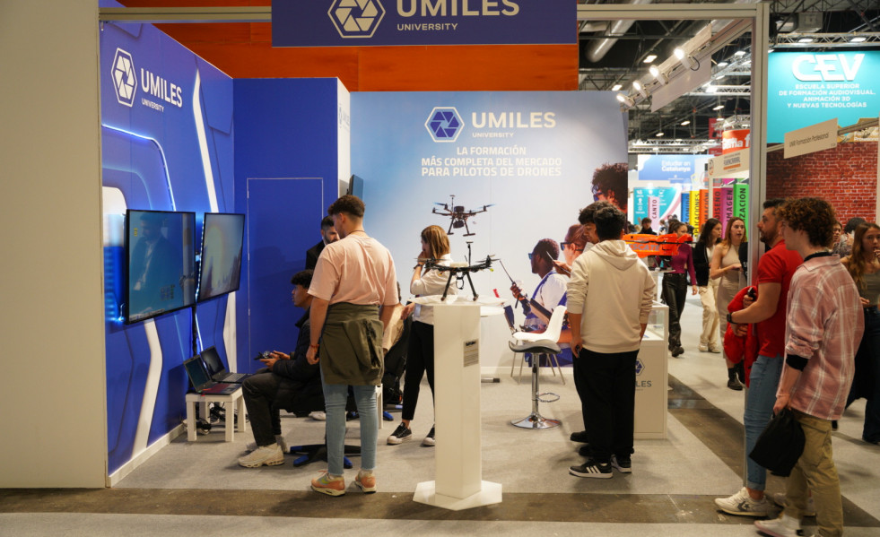Umiles presenta en Aula sus nuevos cursos formativos en drones