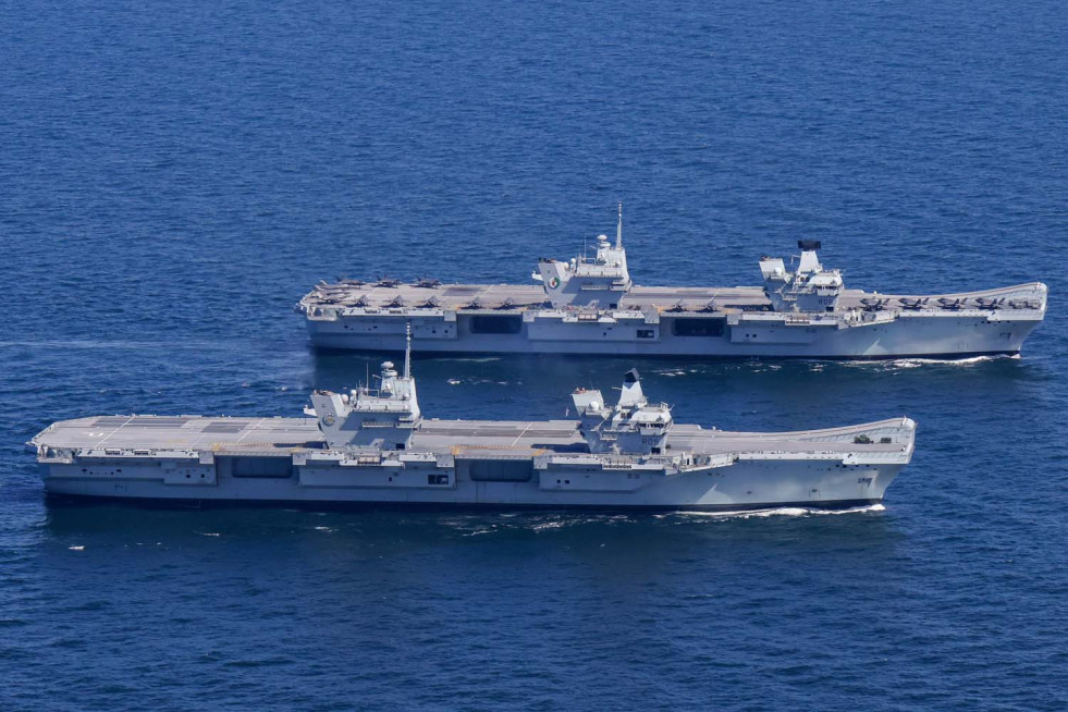Reino Unido trabaja en dotar de catapultas sus dos portaaviones