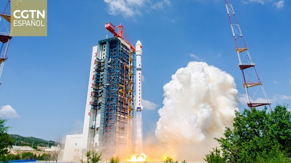 China envía cuatro satélites al espacio