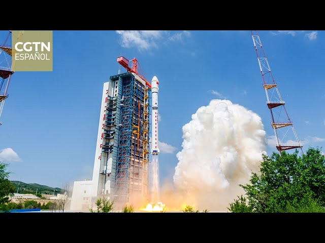 China envía cuatro satélites al espacio