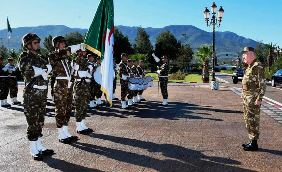 La rivalidad entre Marruecos y Argelia les lleva a acaparar casi la mitad de todo el gasto militar de África