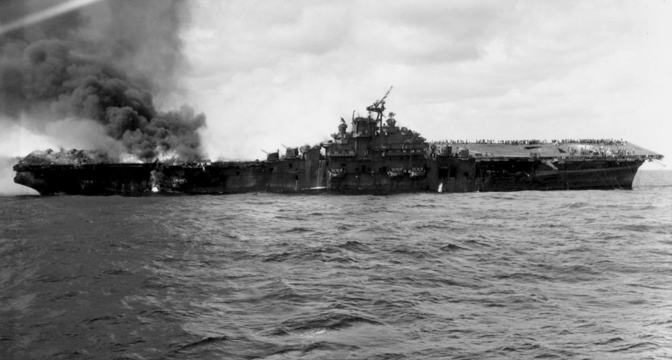 El dramático bombardeo japonés a un buque estadounidense durante la II Guerra Mundial, en primera persona