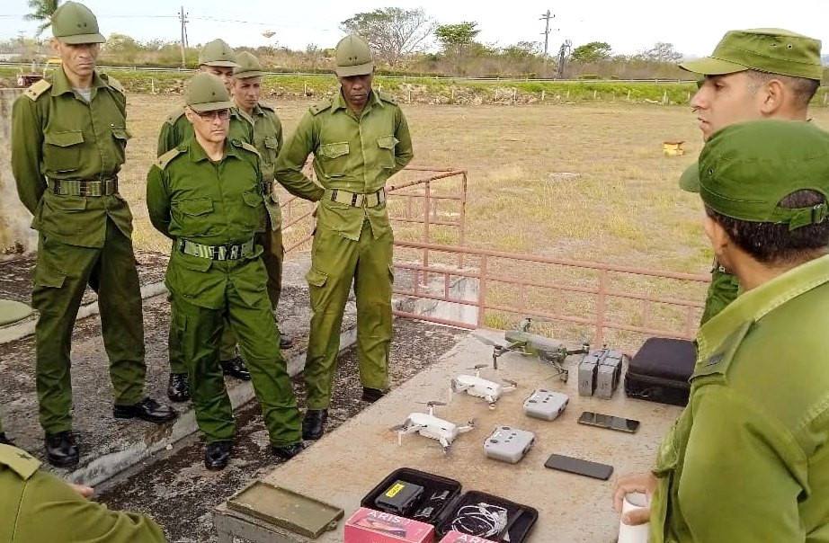 Las Fuerzas Armadas Revolucionarias de Cuba incorpora a los drones en sus programas de estudio