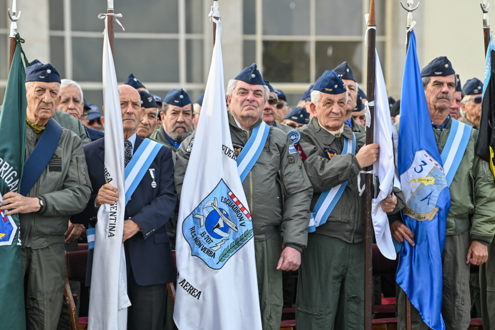 La Fuerza Aérea Argentina recordó su bautismo de fuego a 43 años de la Guerra de Malvinas
