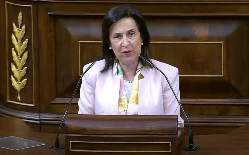 Robles confirma la llegada de bombarderos y aviones cisterna de Estados Unidos a las bases de Rota y Morón