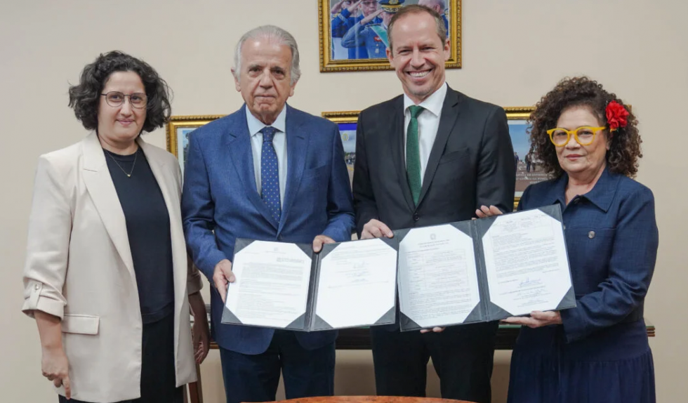El Ministerio de Defensa brasileño y la ABDI firman un acuerdo para fortalecer la industria de defensa nacional