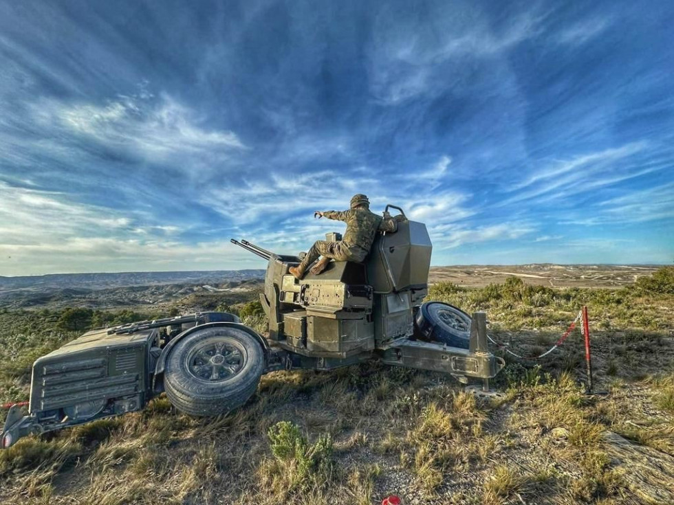 Los contratos con Sapa y Navantia aseguran la operación de los cañones 35/90 del Ejército hasta 2030