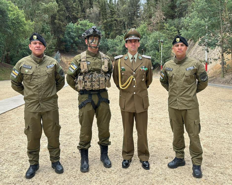Personal del GOPE de Carabineros de Chile se gradúa de curso de operaciones especiales de Colombia