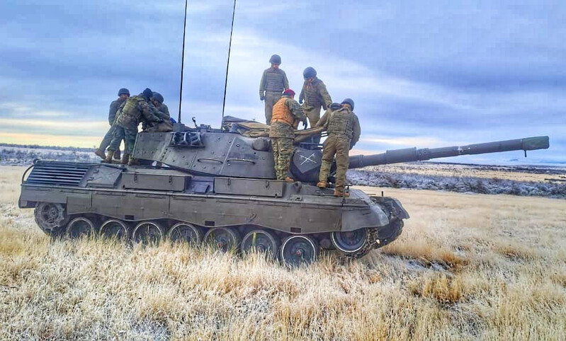 El Ejército de Chile pone a prueba a las tripulaciones de Leopard 1V en ejercicio multiescalón en Magallanes