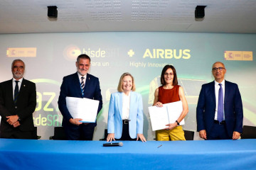 Hisdesat y Airbus firman un acuerdo para construir dos satélites para el programa Paz-2