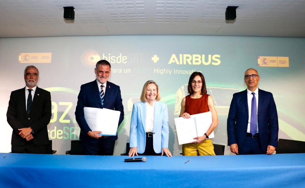 Hisdesat y Airbus firman un acuerdo para construir dos satélites para el programa Paz-2