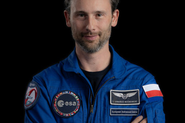 Slawosz Uznanski Wisniewski article1