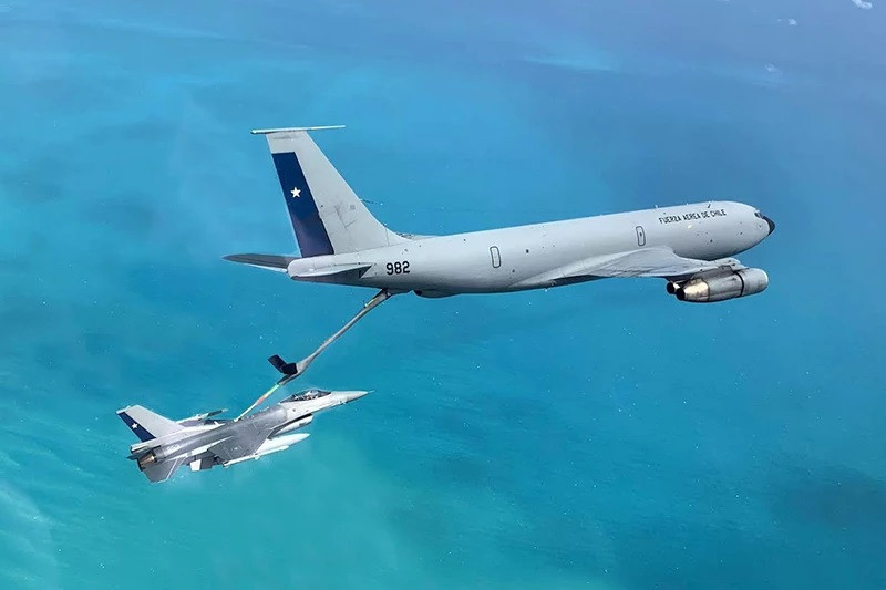 La Fuerza Aérea de Chile fortalecerá con Boeing el apoyo de ingeniería para el KC-135E Stratotanker
