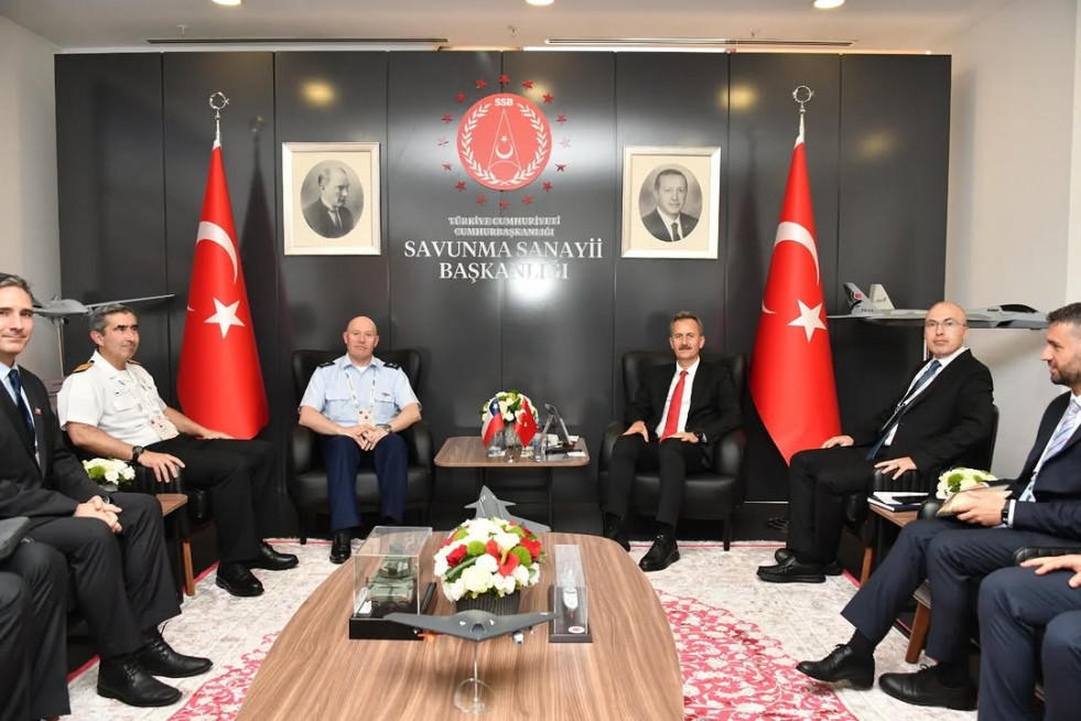 El Estado Mayor Conjunto de Chile y las Industrias de Defensa de Turquía discuten oportunidades de cooperación