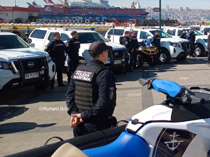 La Armada de Chile potencia sus operaciones en Valparaíso con 9 camionetas, 4 cuadrimotos y 4 motos de agua