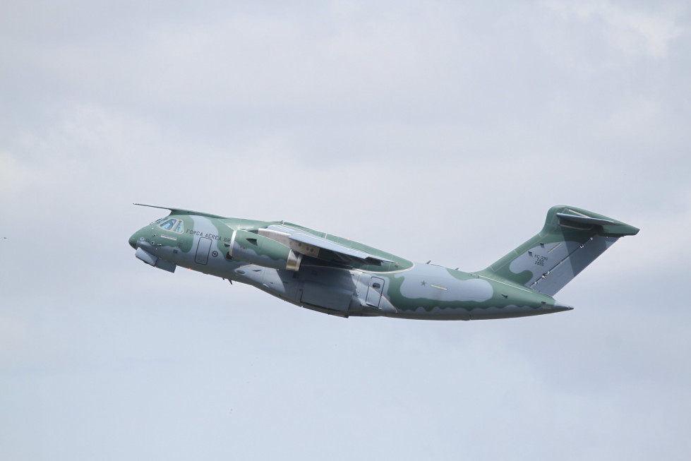 Embraer negocia contrato de US$ 600 milhões com Marrocos para cinco jatos KC-390 Millennium
