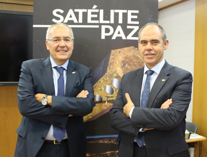 El consejero delegado de Hisdesat, Miguel Ángel Panduro, y el director de Space Systems de Airbus España, José Guillamón